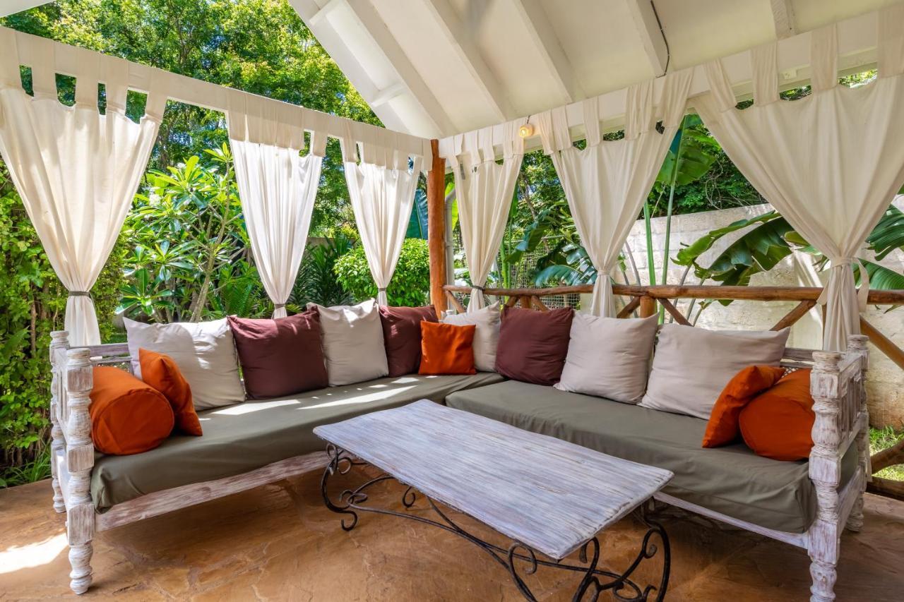 Private Pool Cottage Diani Beach Exterior photo